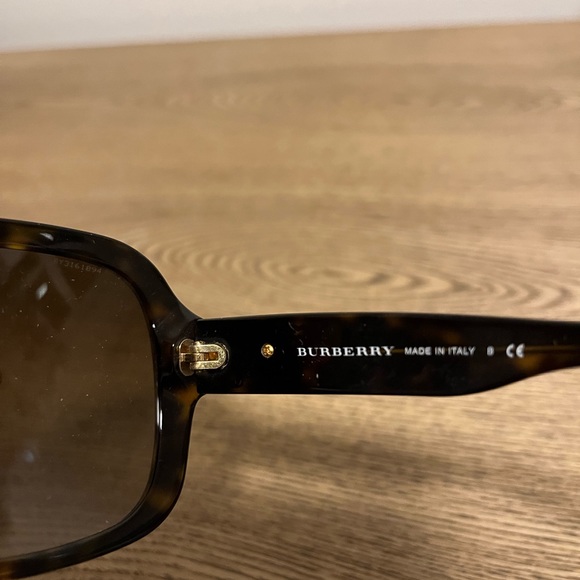 Burberry Sunglasses Women Ladies No Prescription Brand New Case Included - Picture 9 of 12